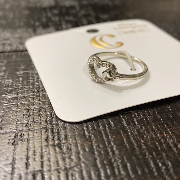NWT Size 10 Charming Charlie Silver Tone Hearts Ring! - Picture 2 of 3